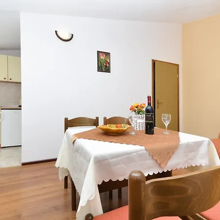 Apartments Ana Baska Voda