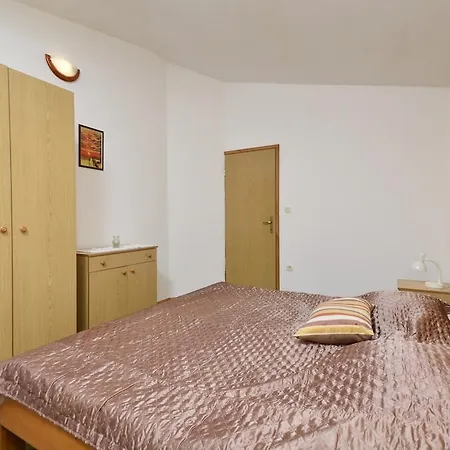 Apartment Apartments Ana