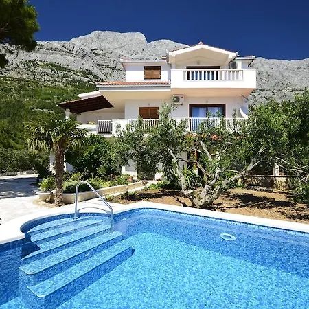 Apartments Ana * Baska Voda